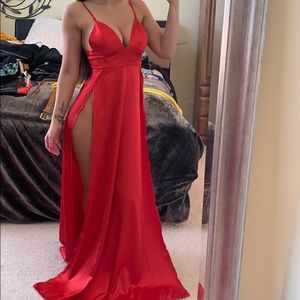 Red maxi